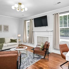 Dana's Corner | 1 King Bed | Close to USC Stadium