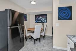 Cozy 2BR Near Prisma | Minutes to Downtown - Image 5