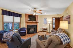 Heron's Flight | Sleeps 6 on Lake Murray - Image 2