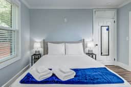 Hollywood Hideaway | 1BR Near Rosewood - Image 4