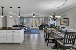 Lake Murray Group Getaway | Sleeps 10 | Kayaks - Image 4
