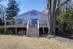 Lure & Leisure Lakehouse w/ Canoe | 3BR - Image 2