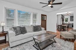 Montgomery Rosewood Escape | Near USC - Image 4