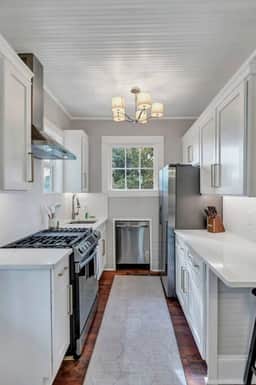The Wren's Nest | 1BR 2BA Guesthouse - Image 5
