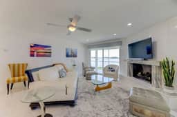 Ultra Modern Lake Murray Villa | Magnificent Views - Image 4