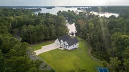 Pickleball Court + Hot Tub + Much More! Sleeps 30 - Image 2