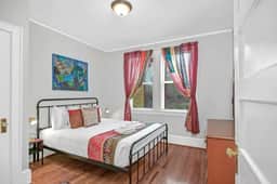 Unique 3BR | Sleeps 6 | Close to Everything! - Image 3