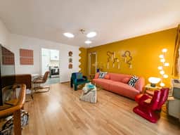 The Venturi Suite | 1 King | Newly Renovated! - Image 2