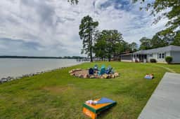 The Water’s Edge | Sleeps 8 | Incredible Views - Image 2