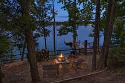 Turtle Point Cabin | Private Dock & Kayaks - Image 4