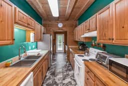 Turtle Point Cabin | Private Dock & Kayaks - Image 5