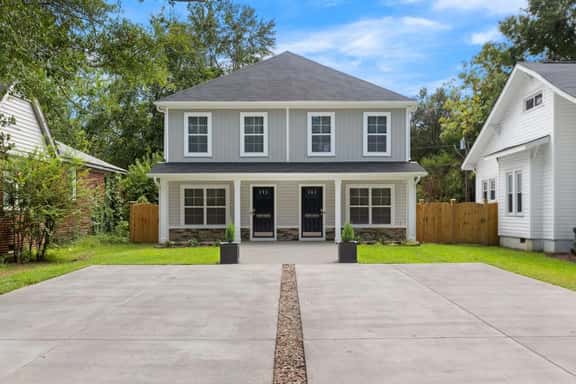 *New* WeCo Duplex | 8 BR, 75" TVs | Sleeps 16 - Image 1