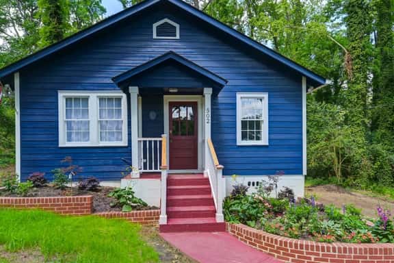 Blue Bungalow |  2BR 1BA | Lexington - Image 1