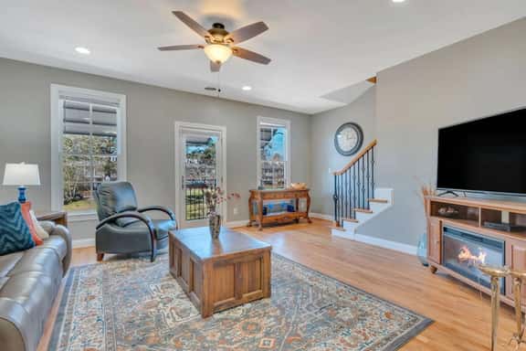 Lake Carolina Harborside Executive Condo | 3BR 2.5BA - Image 1