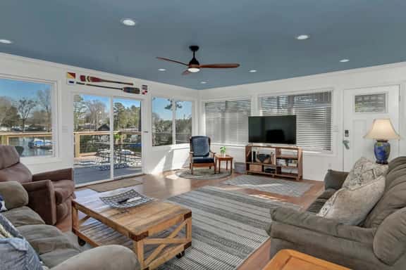 Lure & Leisure Lakehouse w/ Canoe | 3BR - Image 1
