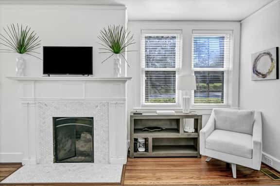 Modern Gem in the Heart of Columbia - Image 1