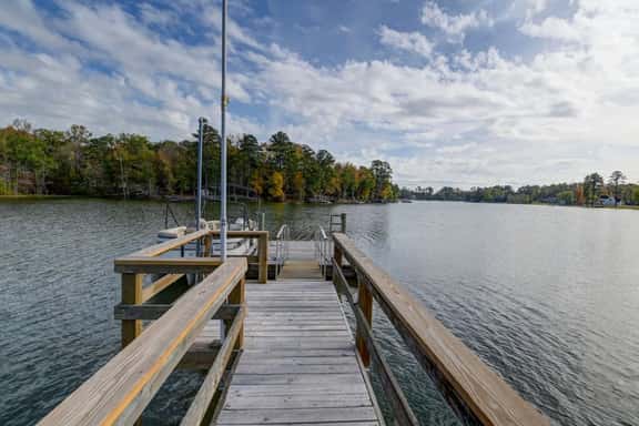 Plum Beautiful | 3 Kings & Hot Tub on Lake Murray - Image 1