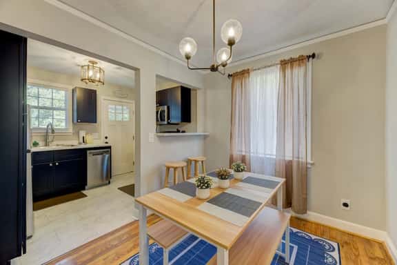 Quaint and Updated Columbia Cottage: Sleeps four! - Image 1
