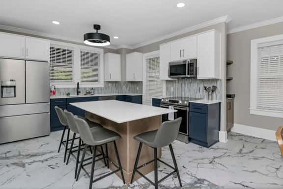 The River House | 3BR Near Downtown - Image 1
