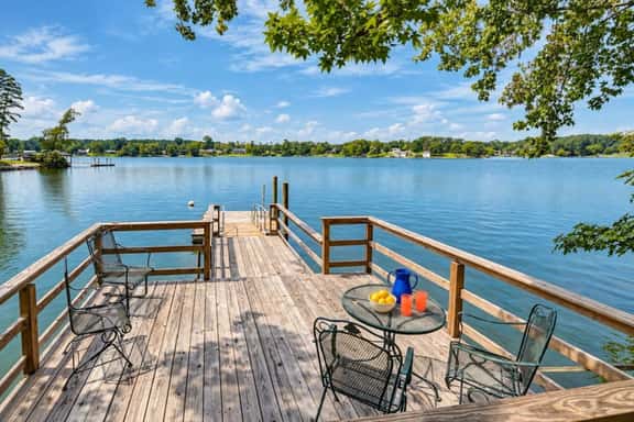 Turtle Point Cabin | Private Dock & Kayaks - Image 1