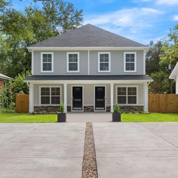 *New* WeCo Duplex | 8 BR, 75" TVs | Sleeps 16 - Image 1