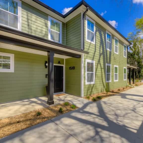 6 King BRs w/ SmartTVs | Across from Township - Image 1