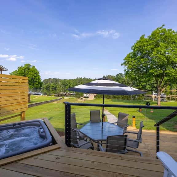 Bluebird Bay with Hot Tub & Outdoor Area | Sleeps 8 - Image 1