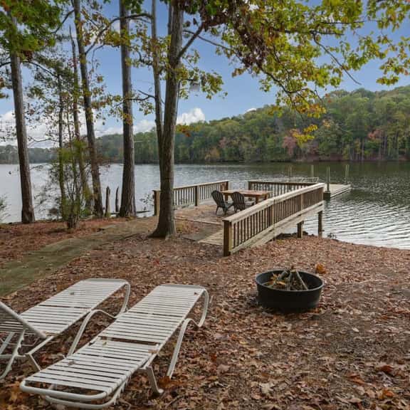 Heron's Flight | Sleeps 6 on Lake Murray - Image 1