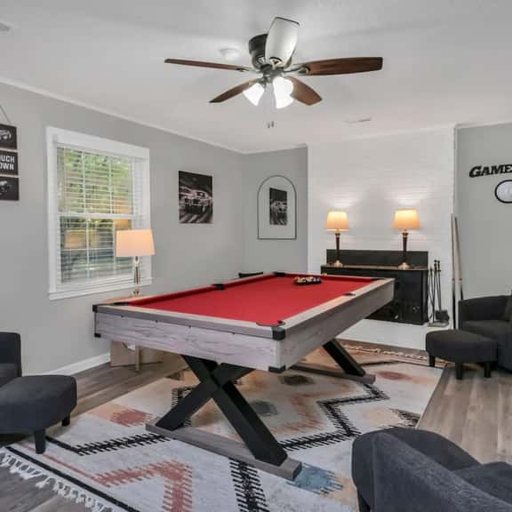 Lexington Leisure House- 4BR w/ Pool & Games - Image 1