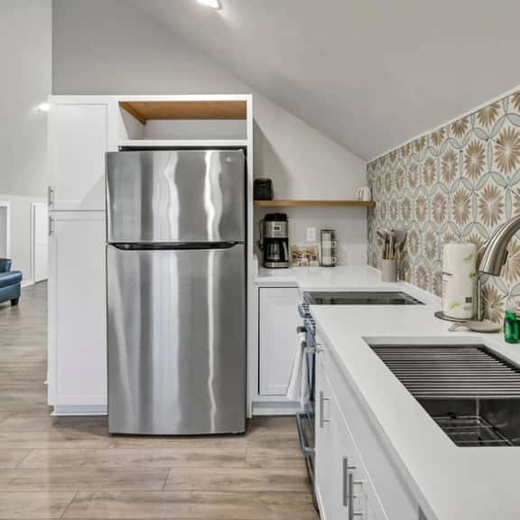 Margrave Studio | 1BR 1BA | Upstairs Duplex - Image 1