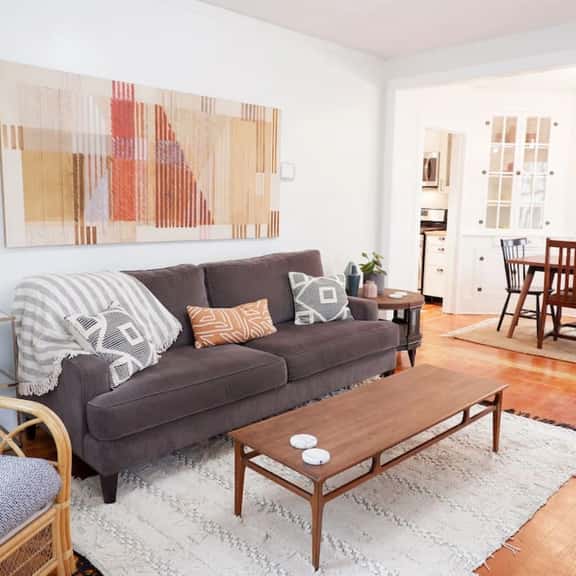 The Blue Door Farmhouse | 2BR 1BA Near DT Cola - Image 1