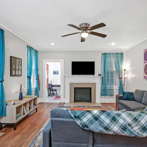 Unique 3BR | Sleeps 6 | Close to Everything! - Image 1