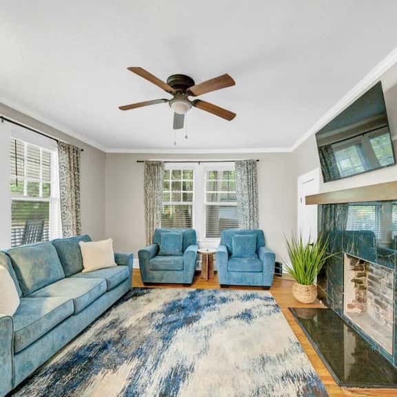 The Grand River House | 4BR Sleeps 12 - Image 1