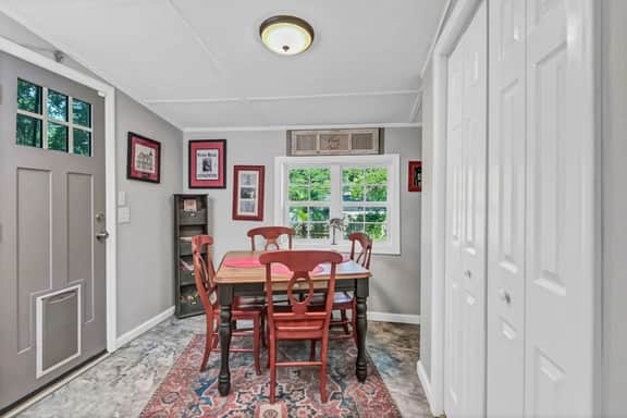 Bonham Burrow | 2BR 2BA Home Near USC & Ft Jackson - Image 5