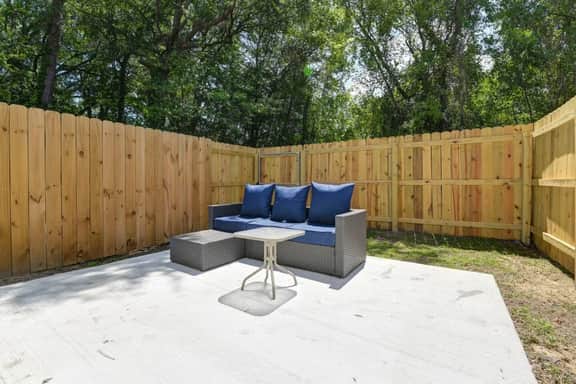 Cozy 2BR Near Prisma | Minutes to Downtown - Image 4