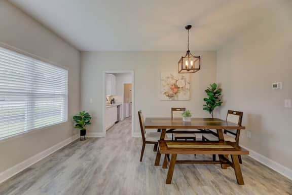 Deja Blue by Heartwood | 10 Mins to Downtown - Image 4