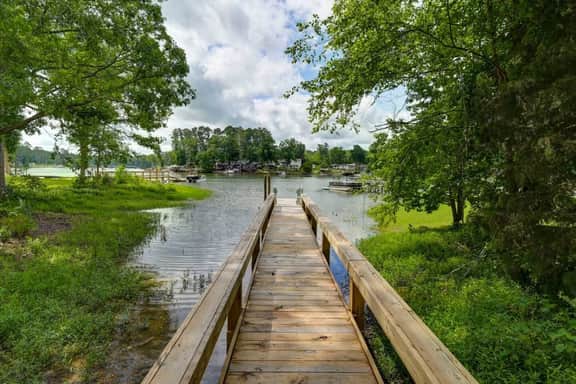 Dockside on Rocky Ridge | Lakefront + Sleeps 10 - Image 2