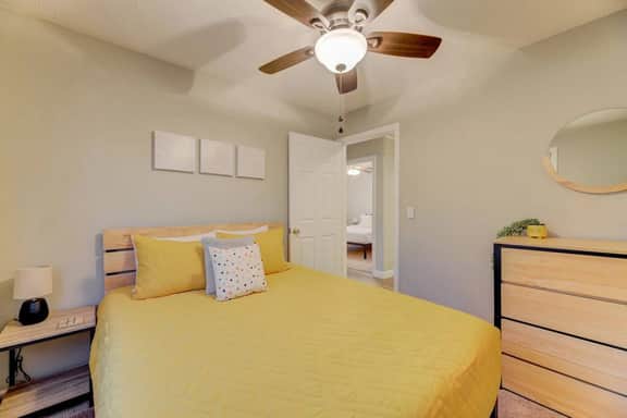 Good Vibes Ranch | 3BR 1.5BA Pets+ Walk to Zoo - Image 5