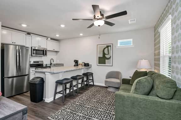 Hampton Cottage | The Pickens Cottages - Image 3