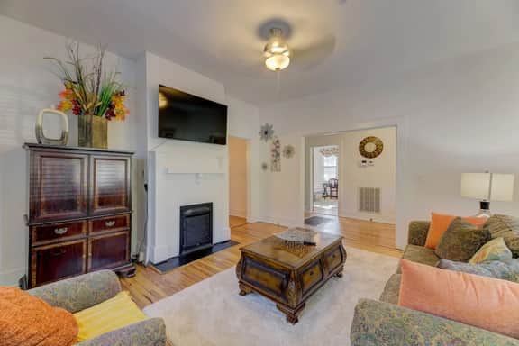 Heidt of Columbia | 3BR @ 5 Points! - Image 2
