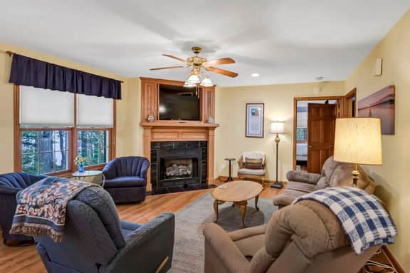 Heron's Flight | Sleeps 6 on Lake Murray - Image 2