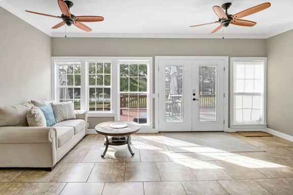 La La Lakehouse | Sleeps 6 on Lake Murray! - Image 5
