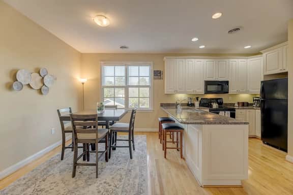 Lake Carolina Town Center Executive Condo | 2BR 2.5BA - Image 2