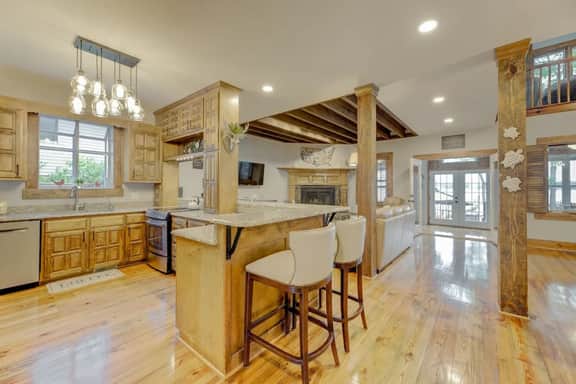 Majestically Rustic Lake Murray Retreat | Sleeps 8 - Image 4