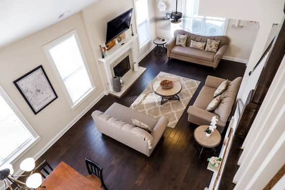 The Garnet Door Bungalow | 4BR 3BA Near DT Cola - Image 2