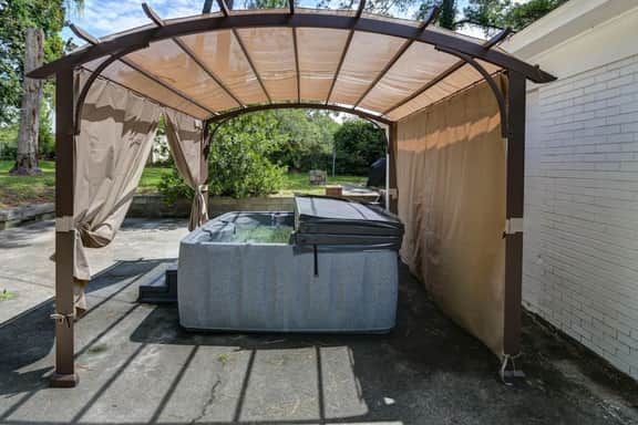 USC Hot Tub Time Machine | Sleeps 16 - Image 2