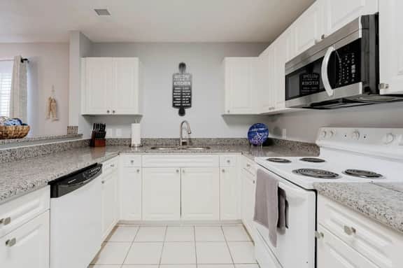 On Lake Time | 2BR | Minutes To Lake Murray - Image 3