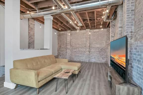 Pristine 3BR | Centrally located & Pet Friendly - Image 3