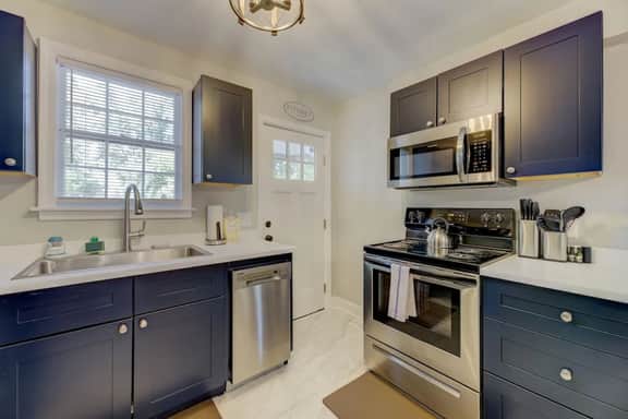 Quaint and Updated Columbia Cottage: Sleeps four! - Image 2