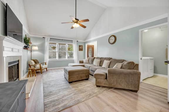 Sawgrass Cottage | 3BR with Deck - Image 2